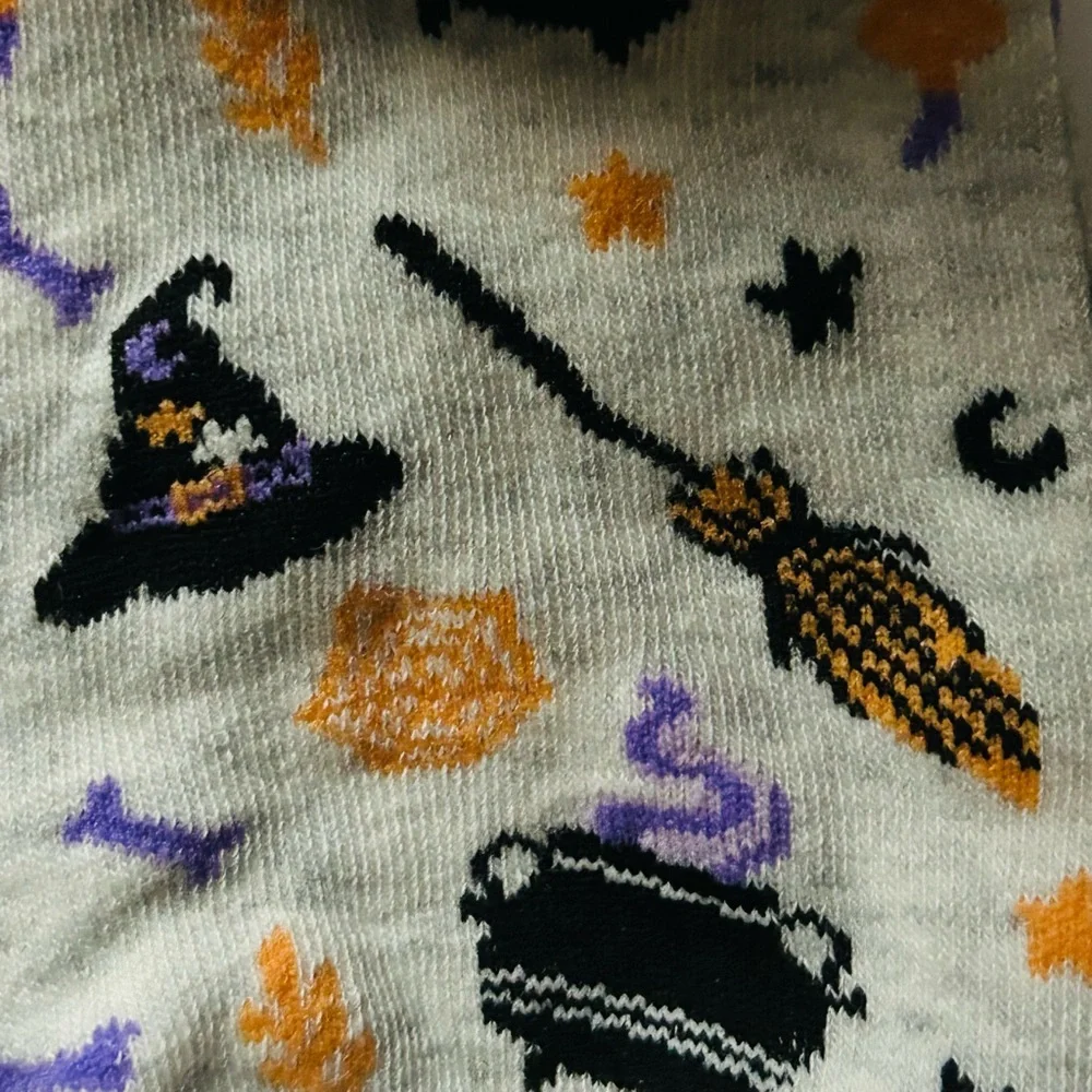 NEW!! Women’s Spooky Halloween Ankle Sock Set: Includes 6 Pairs- (NWT)